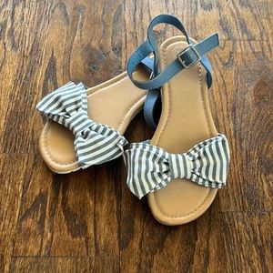 Wonder Nation sandals